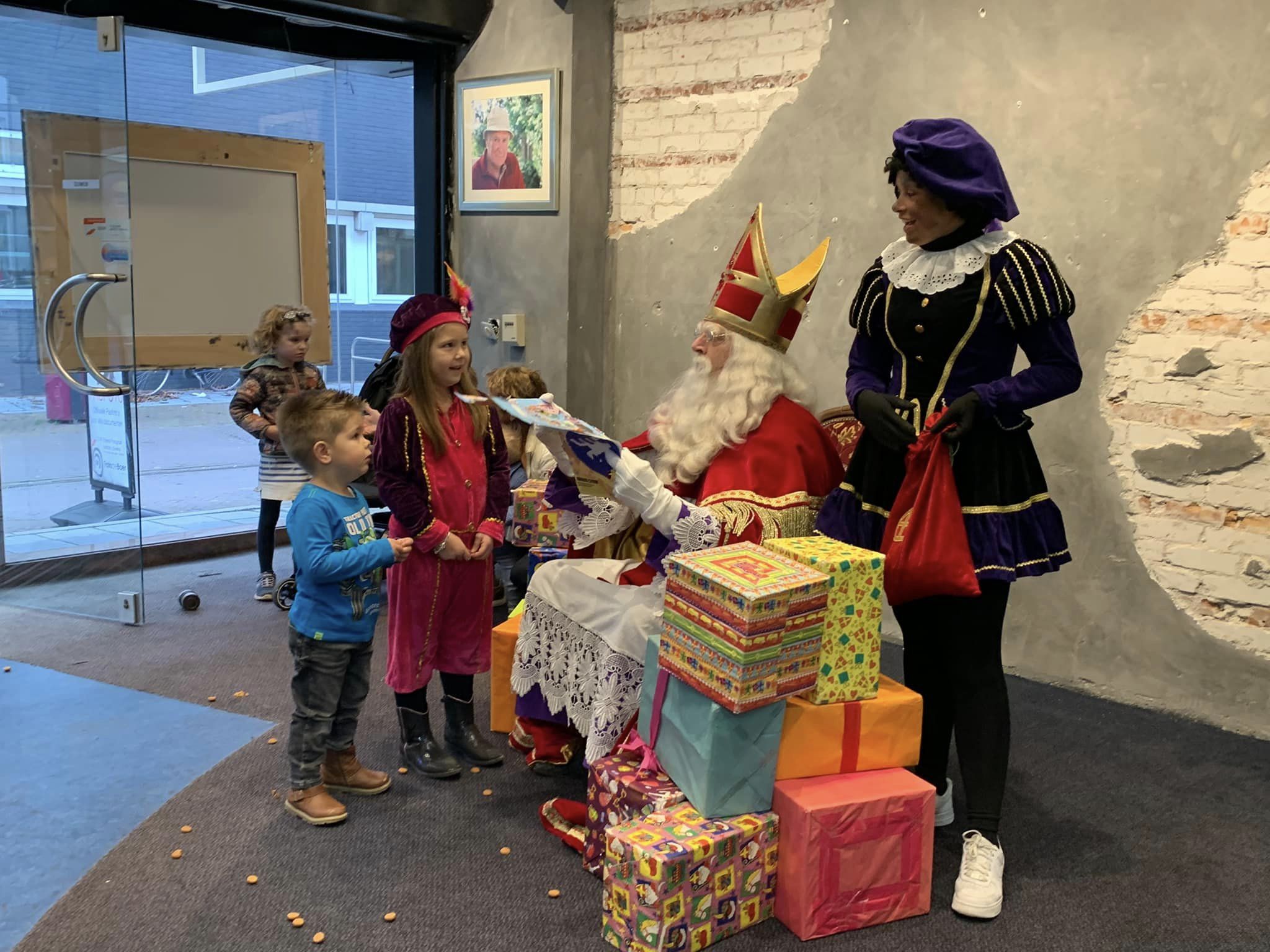 Aalsmeer Centrum speelt voor Sinterklaas