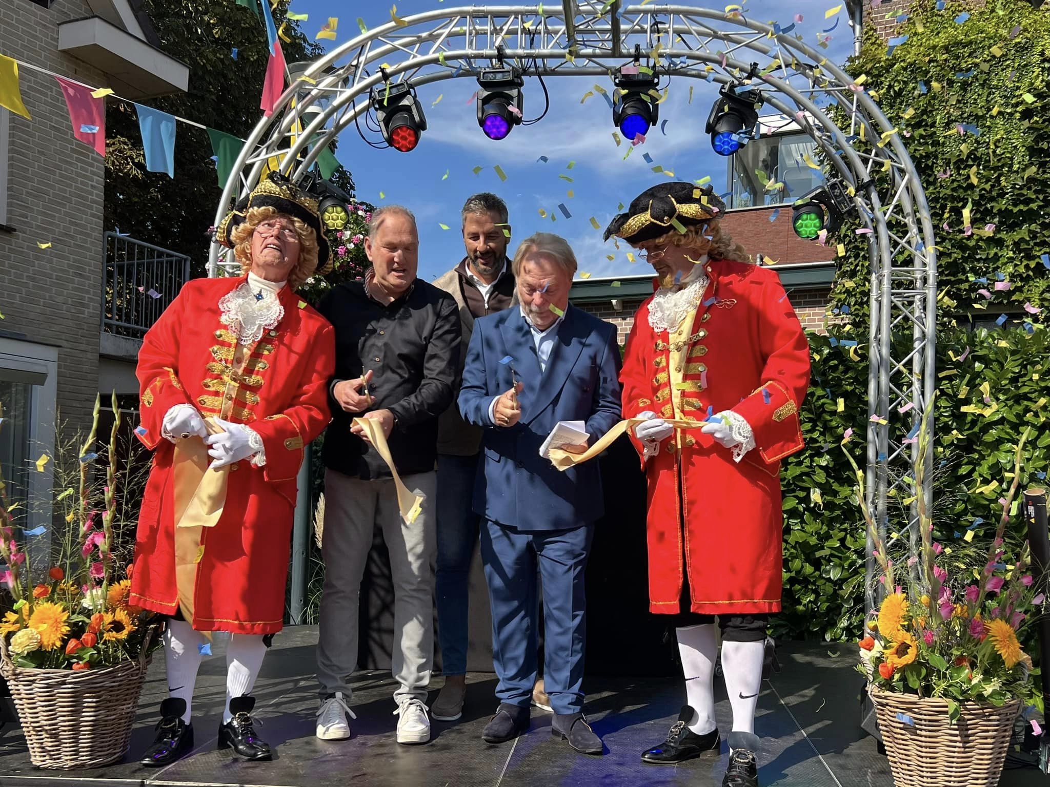 Ondernemers vierden nieuwe straat met openingsfeest